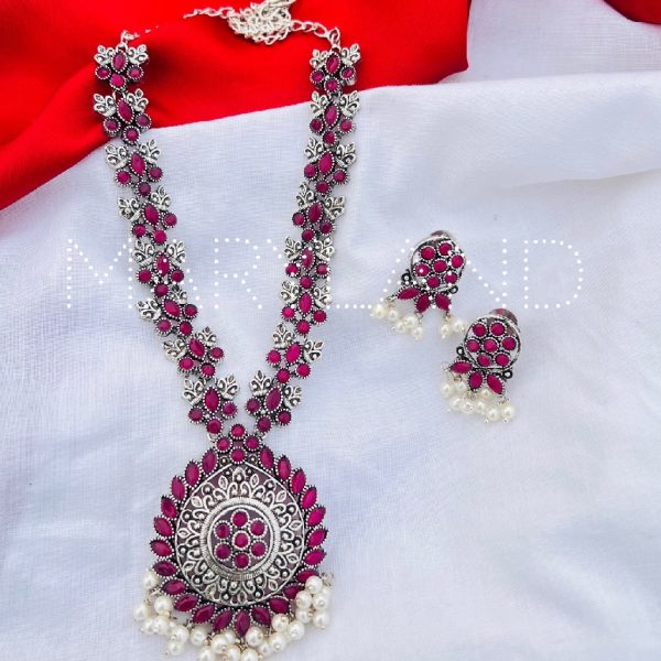 Diva Necklace Set - Image 4