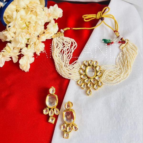 Heer Kundan Chokar Set