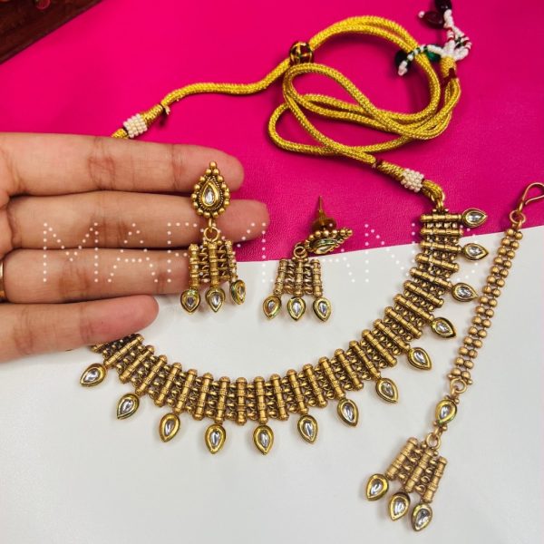 Traditional Kundan Set - Image 2