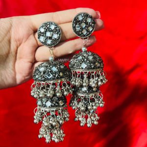 Triple kahani  Jhumky