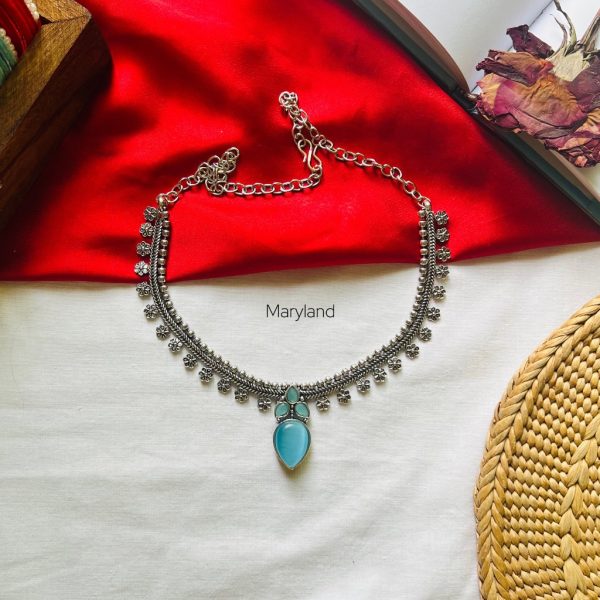Nisa Premium Necklace - Image 3