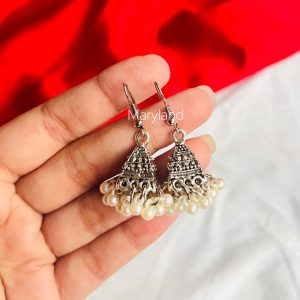 Trikon Jhumki