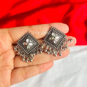 Square Stud