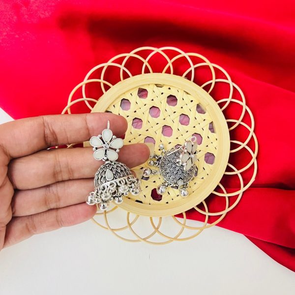 Raaz flower jhumki - Image 11