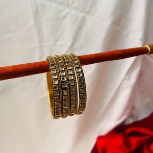 Kundan Churi Set